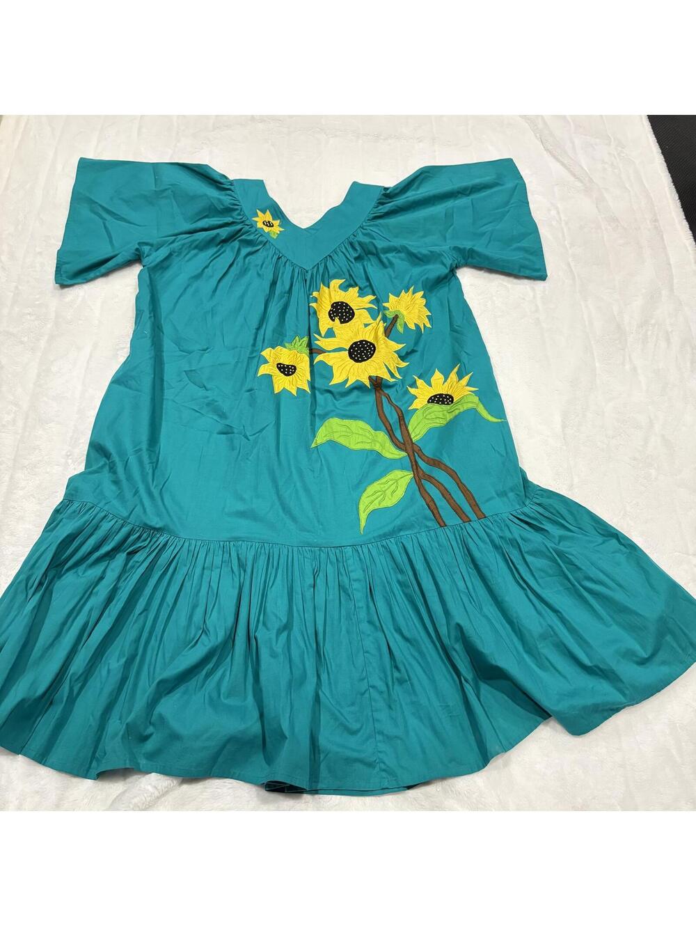 Vintage 100% Cotton Sunflower Embroidered Dress Women Size Small Oversized